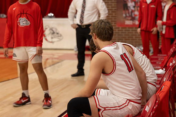C08A4647basketball sports photography-DeNoiseAI-standard