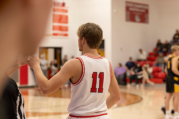C08A4659basketball sports photography-DeNoiseAI-standard