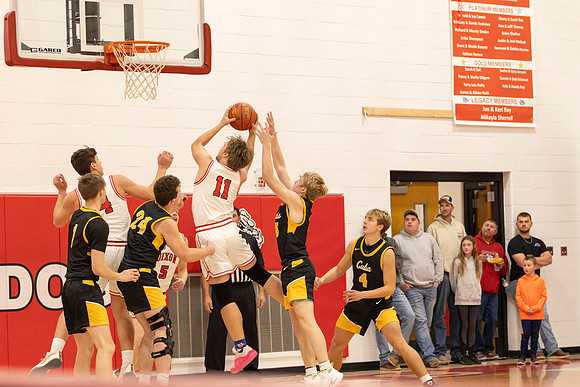 C08A4676basketball sports photography-DeNoiseAI-standard
