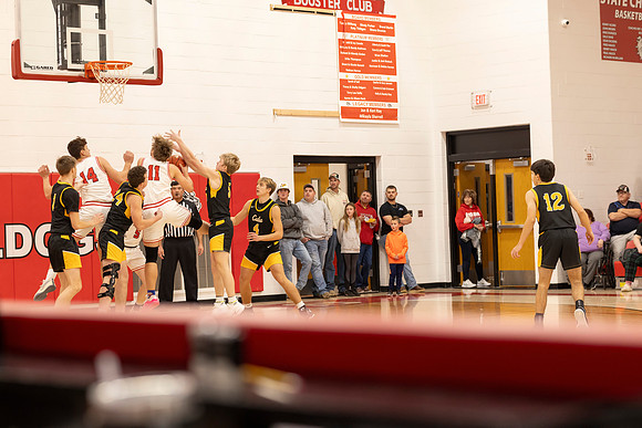 C08A4677basketball sports photography-DeNoiseAI-standard