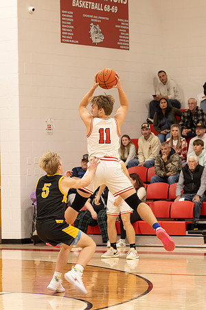 C08A4802basketball sports photography-DeNoiseAI-standard