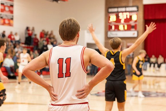 C08A4855basketball sports photography-DeNoiseAI-standard