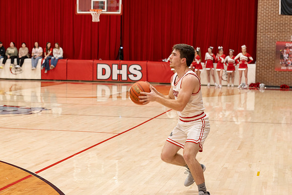 C08A4887basketball sports photography-DeNoiseAI-standard
