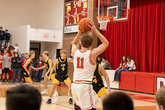 C08A5016basketball sports photography-DeNoiseAI-standard