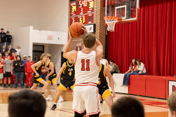 C08A5017basketball sports photography-DeNoiseAI-standard