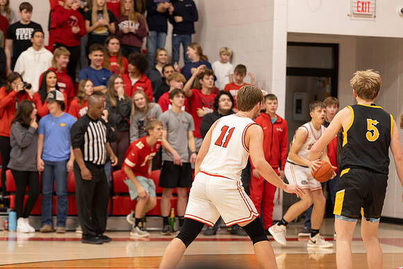 C08A5025basketball sports photography-DeNoiseAI-standard