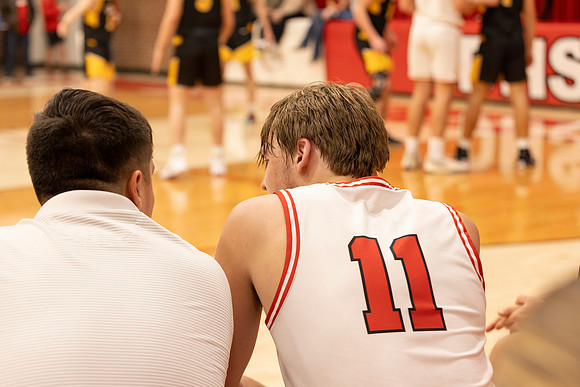 C08A5057basketball sports photography-DeNoiseAI-standard
