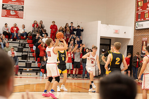 C08A5156basketball sports photography-DeNoiseAI-standard