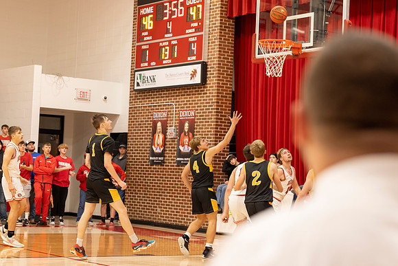 C08A5262basketball sports photography-DeNoiseAI-standard