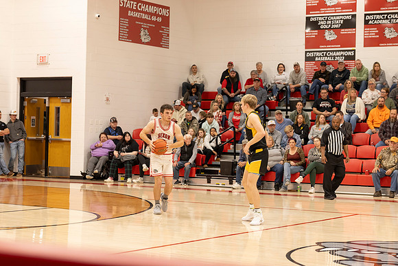 C08A5351basketball sports photography-DeNoiseAI-standard