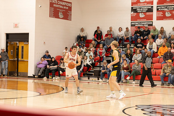 C08A5353basketball sports photography-DeNoiseAI-standard
