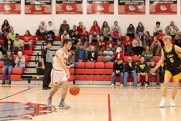 C08A5371basketball sports photography-DeNoiseAI-standard