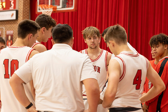 C08A5460basketball sports photography-DeNoiseAI-standard