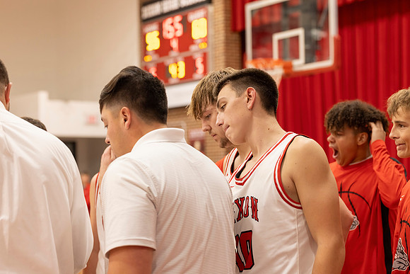 C08A5470basketball sports photography-DeNoiseAI-standard
