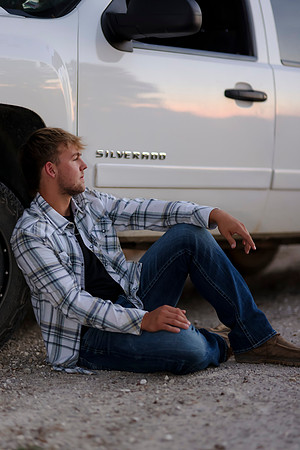 C08A7182 senior photos