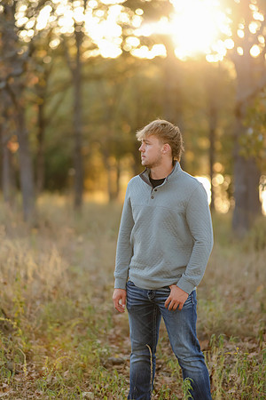 C08A7017 senior photos