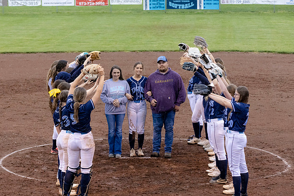 C08A5346senior night