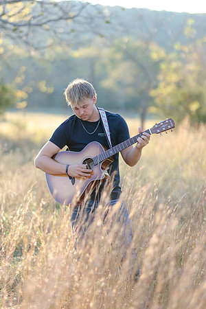 C08A6820 senior photos