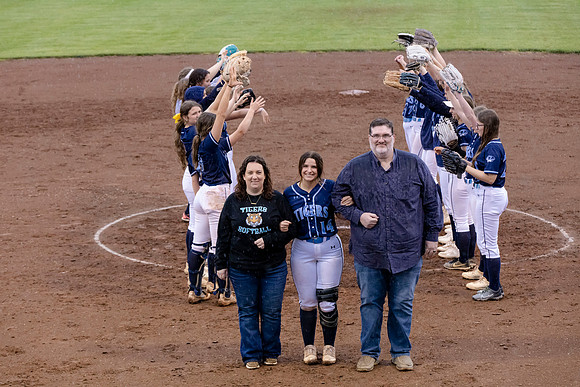 C08A5322senior night