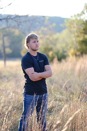 C08A6665 senior photos