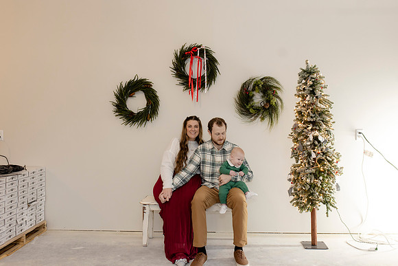 C08A3640 christmas mini shoot
