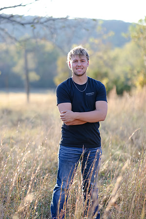 C08A6669 senior photos