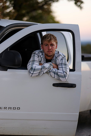 C08A7186 senior photos