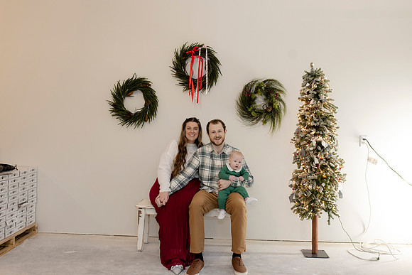 C08A3639 christmas mini shoot