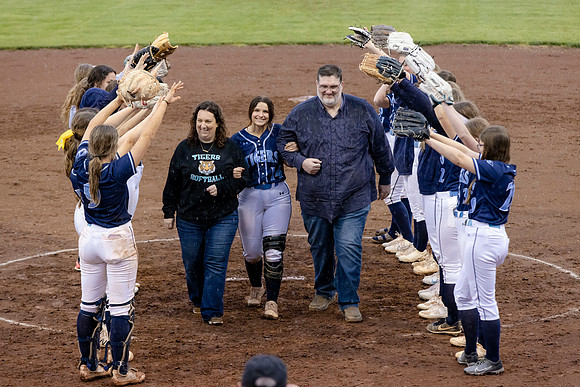 C08A5309senior night