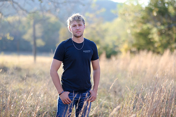 C08A6685 senior photos