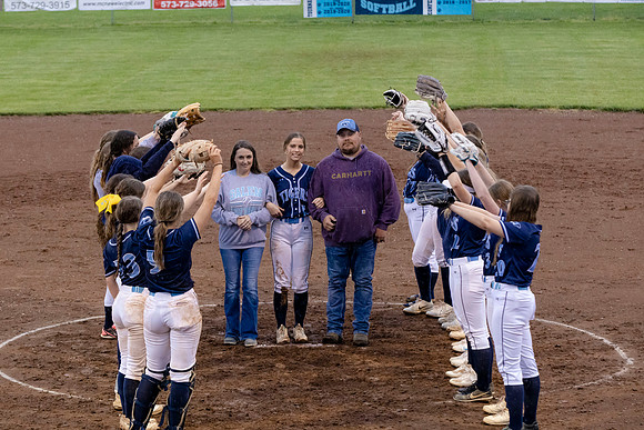 C08A5344senior night
