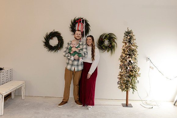 C08A3711 christmas mini shoot
