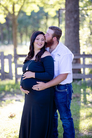 C08A0143 copyMATERNITY SHOOT