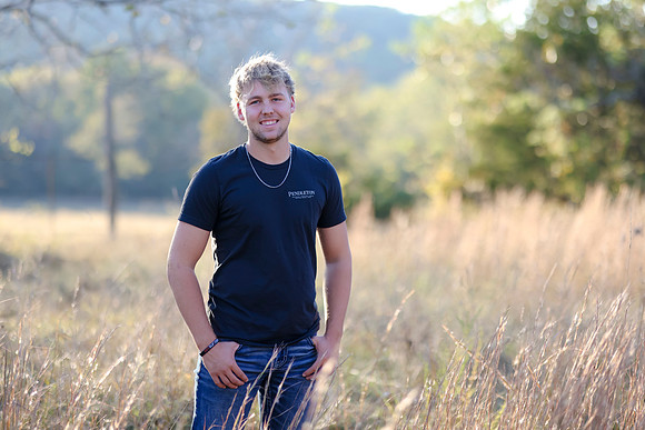 C08A6686 senior photos