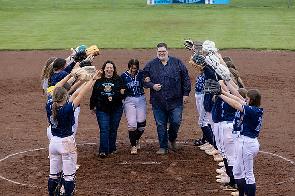 C08A5307senior night