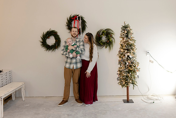 C08A3691 christmas mini shoot