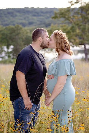 C08A1812 copyMATERNITY