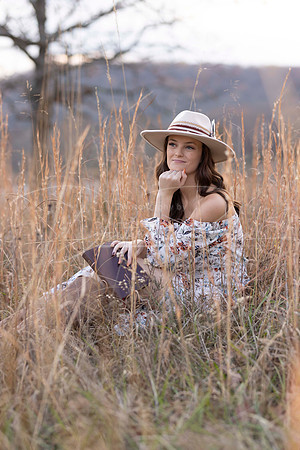 C08A1166 senior shoot