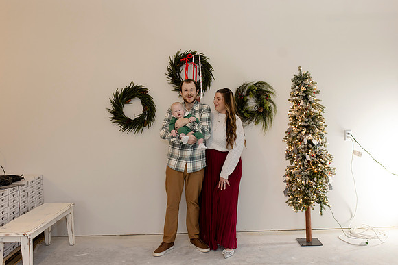 C08A3723 christmas mini shoot