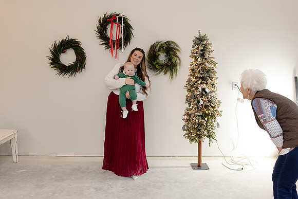 C08A3763 christmas mini shoot