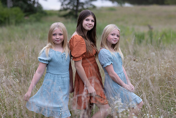C08A0680sister shoot