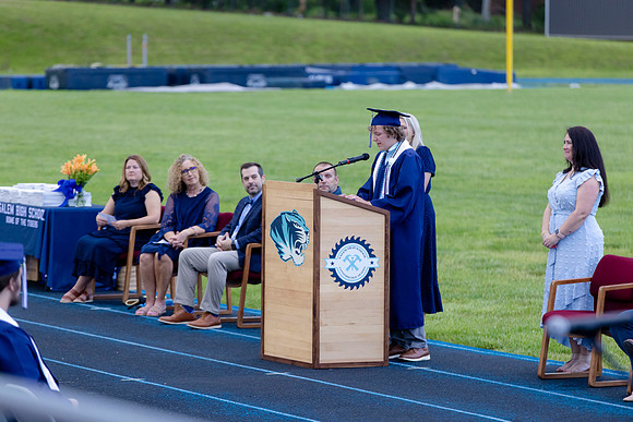 C08A8974graduation