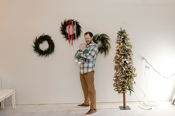 C08A3731 christmas mini shoot