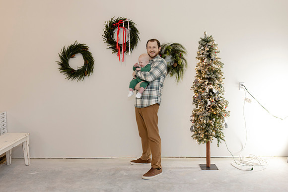 C08A3746 christmas mini shoot