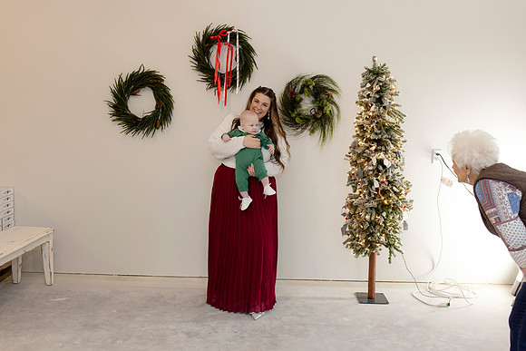 C08A3779 christmas mini shoot