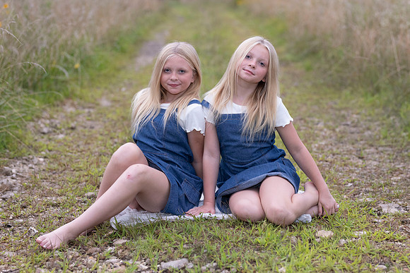 C08A1627sister shoot