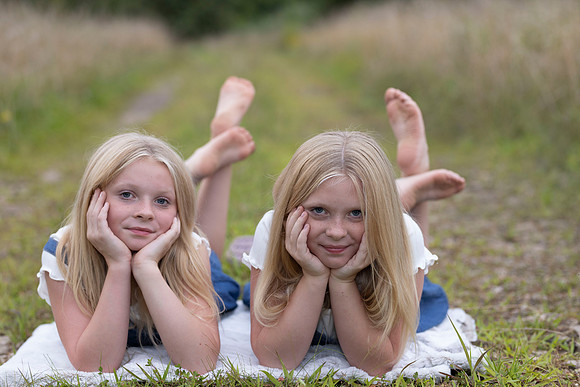 C08A1361sister shoot