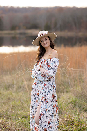 C08A1132 senior shoot