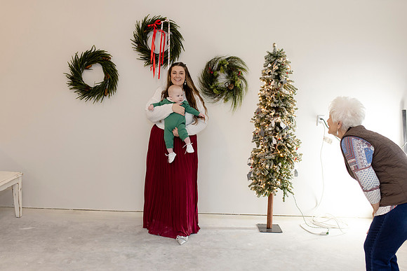 C08A3760 christmas mini shoot
