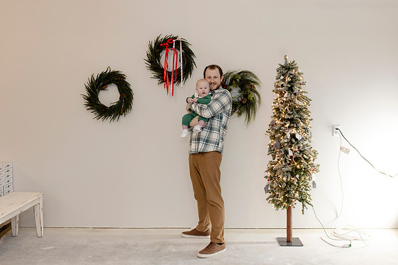 C08A3739 christmas mini shoot